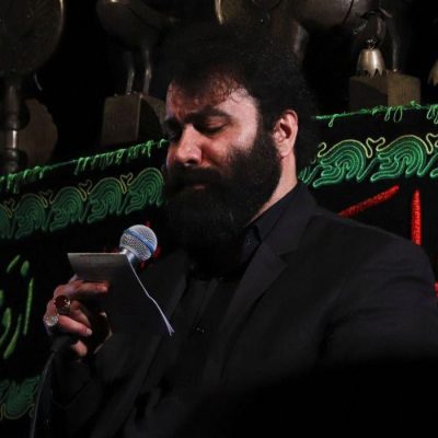 مهدی اکبری پشت در با شتاب می آیند